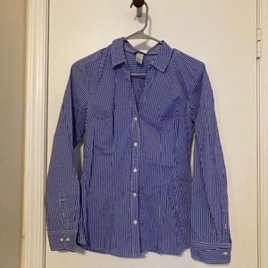 Blue-and-white striped H&M shirt
